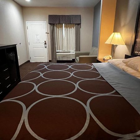 Super 8 By Wyndham Center Motel Bagian luar foto