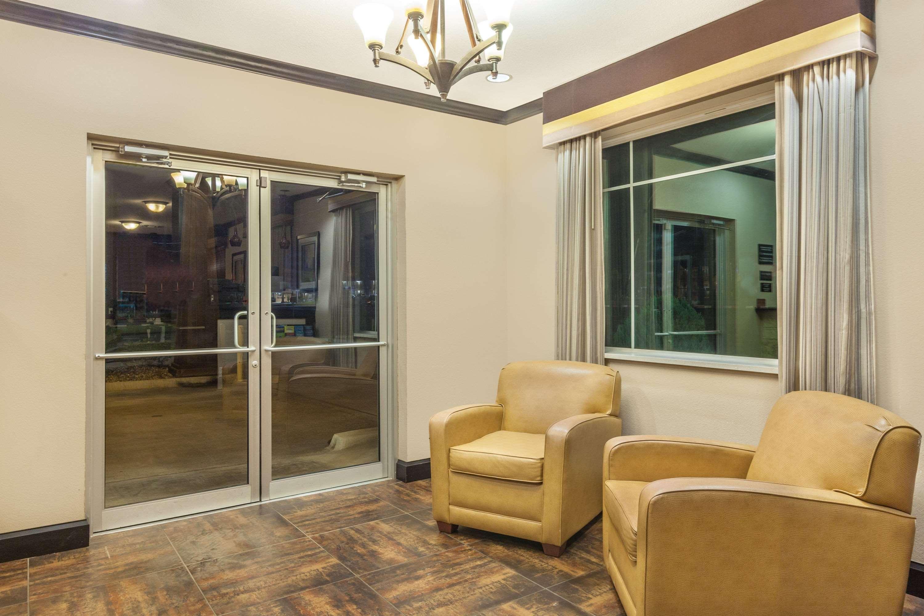 Super 8 By Wyndham Center Motel Bagian luar foto