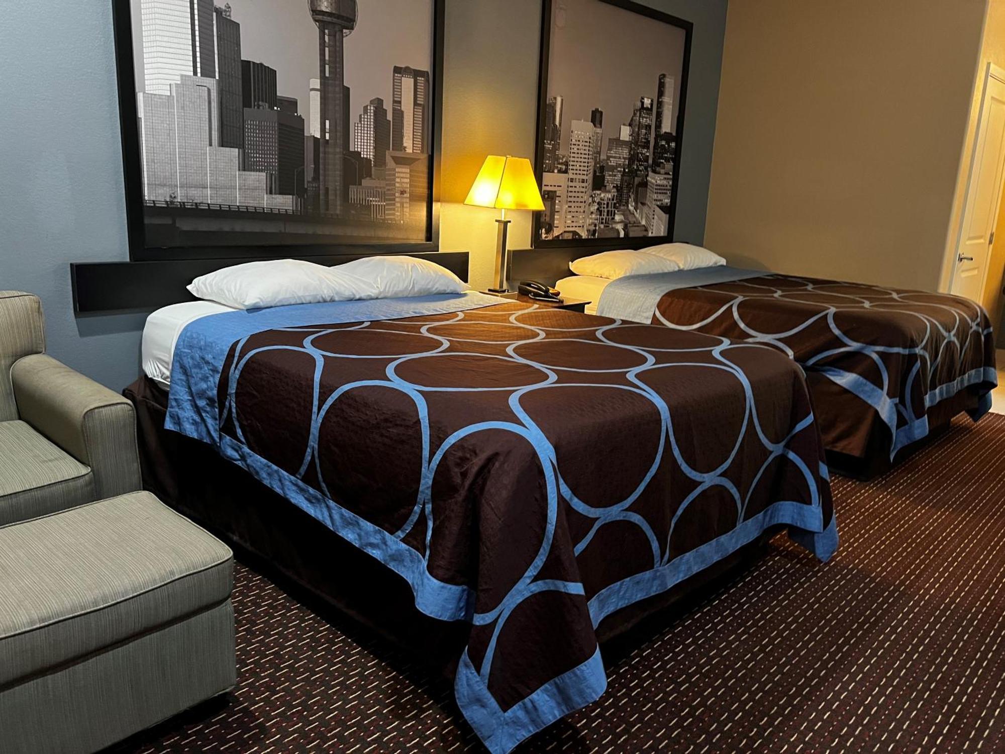 Super 8 By Wyndham Center Motel Bagian luar foto