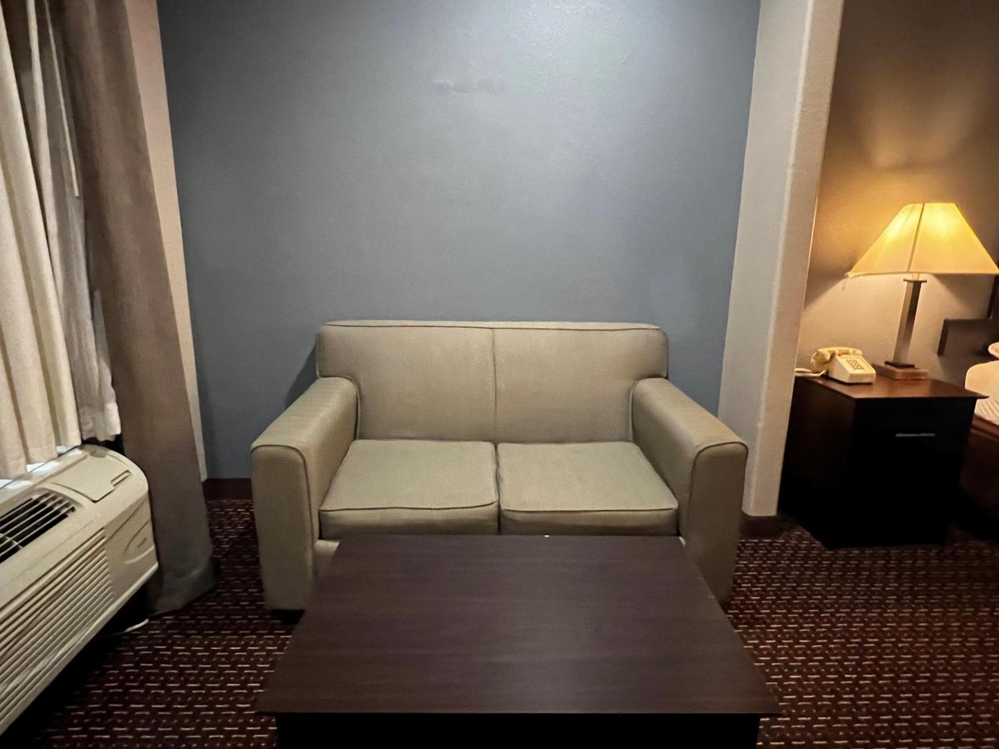 Super 8 By Wyndham Center Motel Bagian luar foto