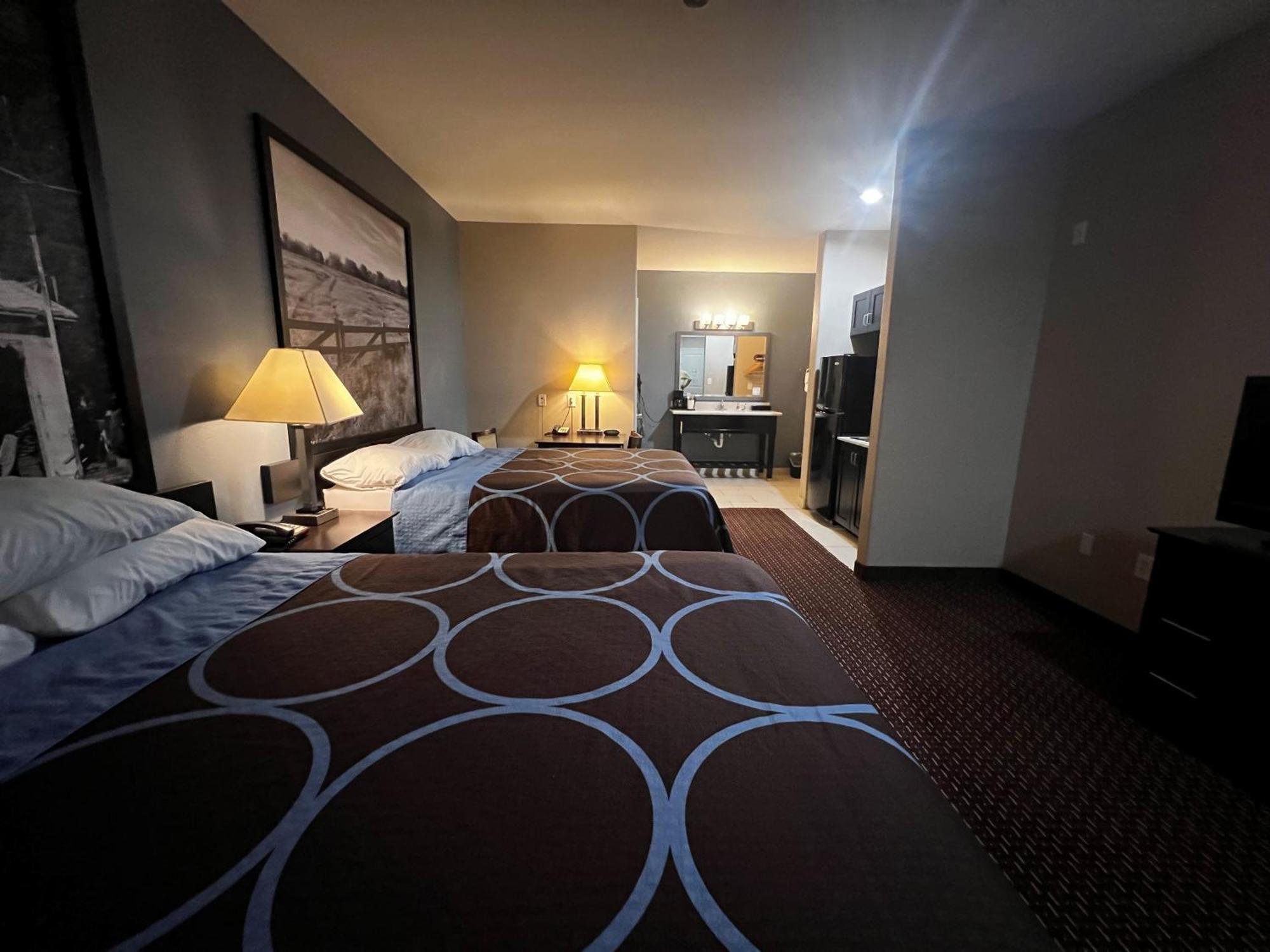Super 8 By Wyndham Center Motel Bagian luar foto