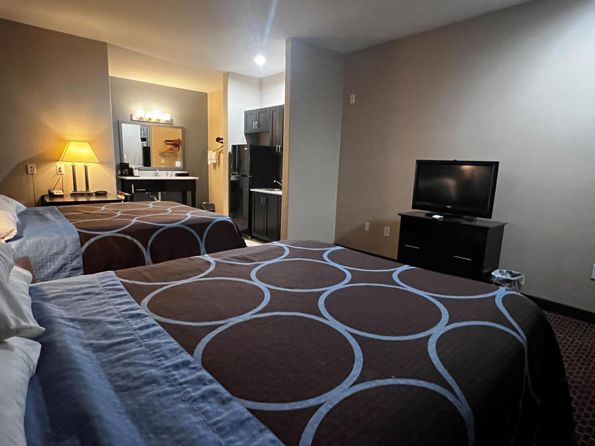 Super 8 By Wyndham Center Motel Bagian luar foto