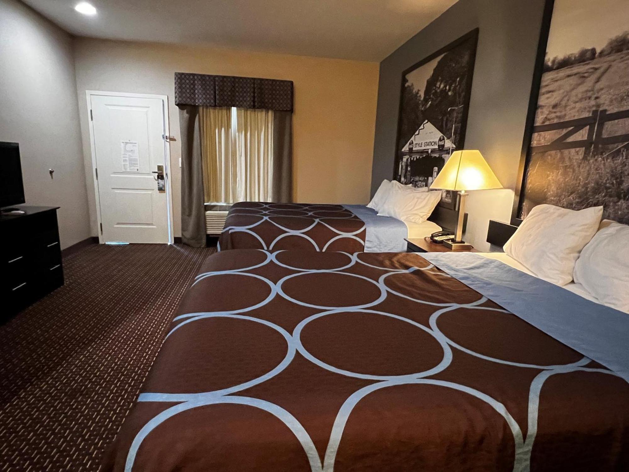 Super 8 By Wyndham Center Motel Bagian luar foto
