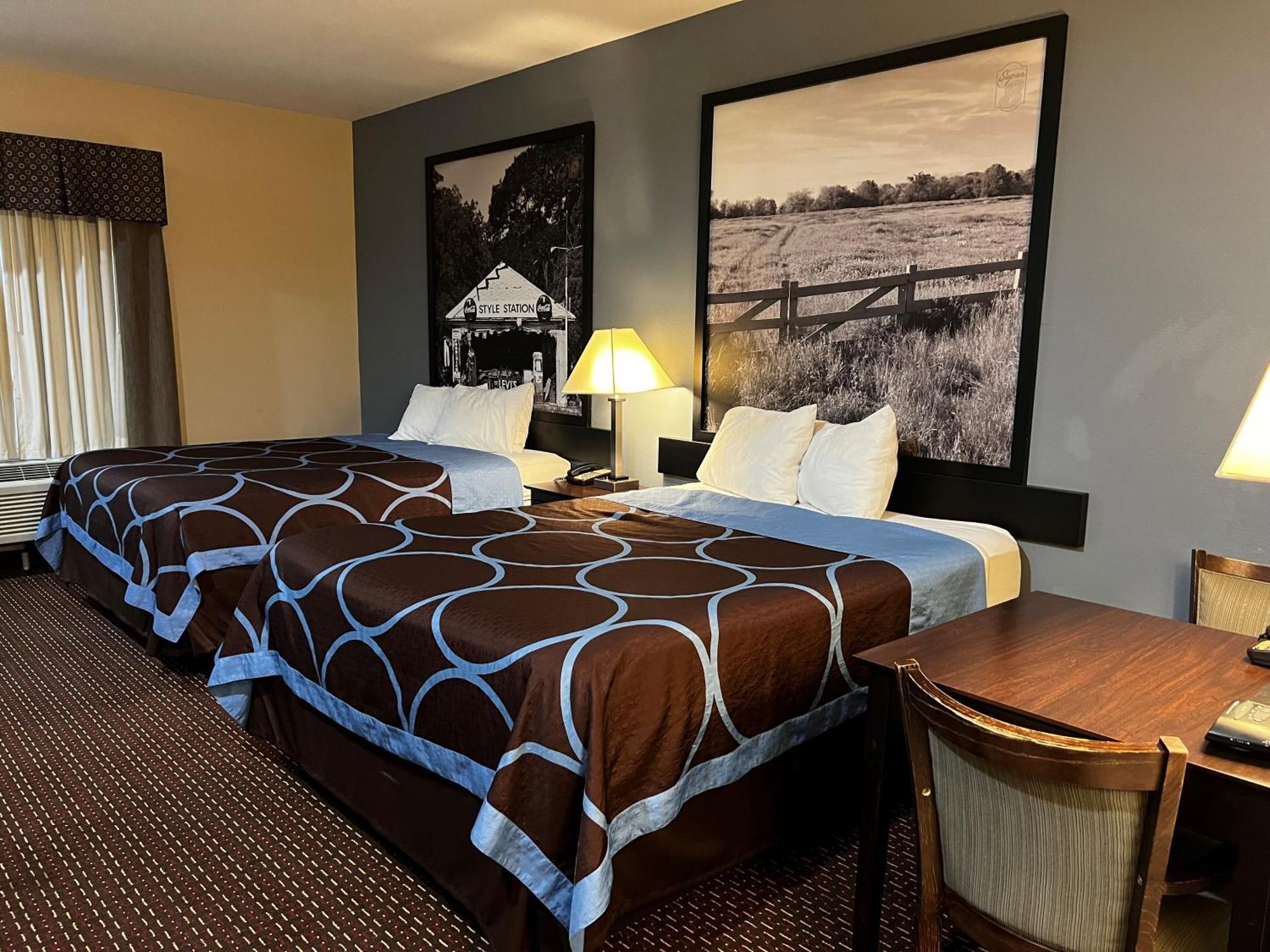 Super 8 By Wyndham Center Motel Bagian luar foto